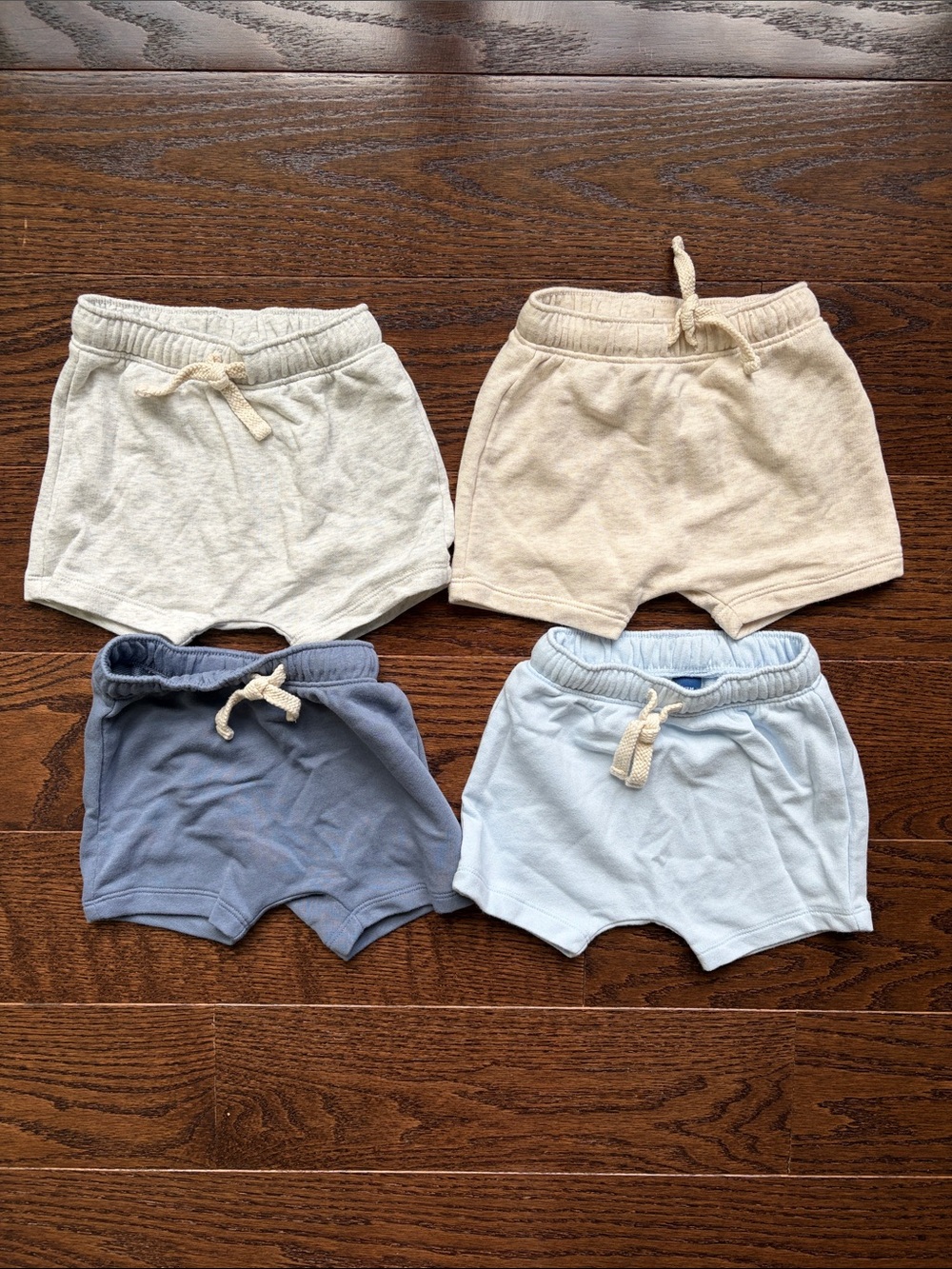 Old Navy Neutral and Blue Cotton Blend Drawstring Shorts Set Pack of 4 6-12 mo